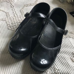 Dansko patent leather Mary Janes - 38